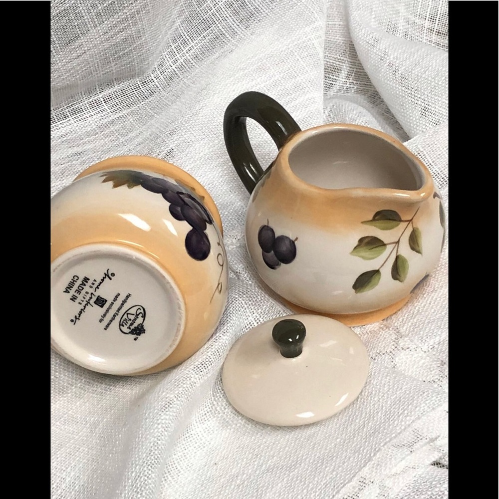 Vintage Sonoma villa Sugar and cream containers